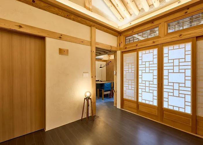 Appartement Yurangjae#jongmyo#seosunra-gil#hanok Stay#jongno Hanok Accommodation#changdeokgung Palace#bukchon Hanok Village#national Museum Of Art Seoel