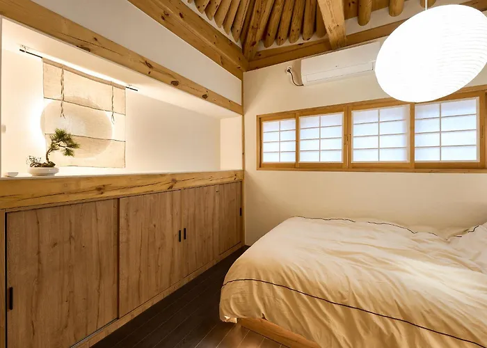 Yurangjae#jongmyo#seosunra-gil#hanok Stay#jongno Hanok Accommodation#changdeokgung Palace#bukchon Hanok Village#national Museum Of Art Seoel